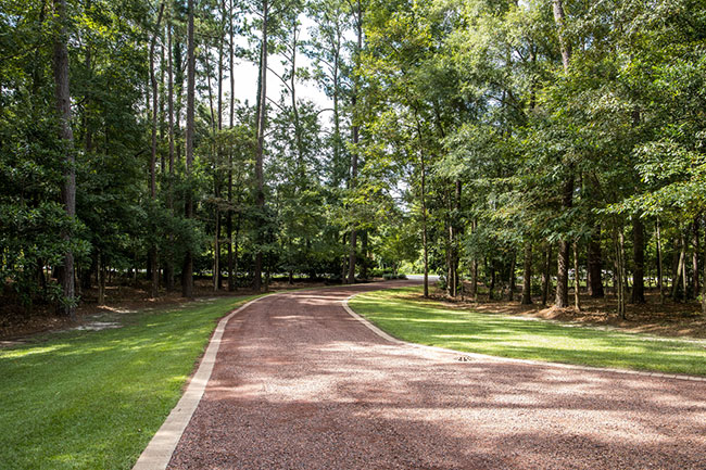 Pros and Cons of a Gravel Driveway