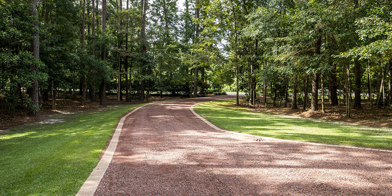 Pros and Cons of a Gravel Driveway